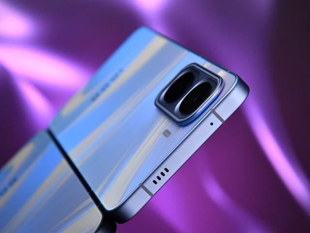 双芯+2K直屏+7500mAh颠覆体验! iQOO Neo11首发评测