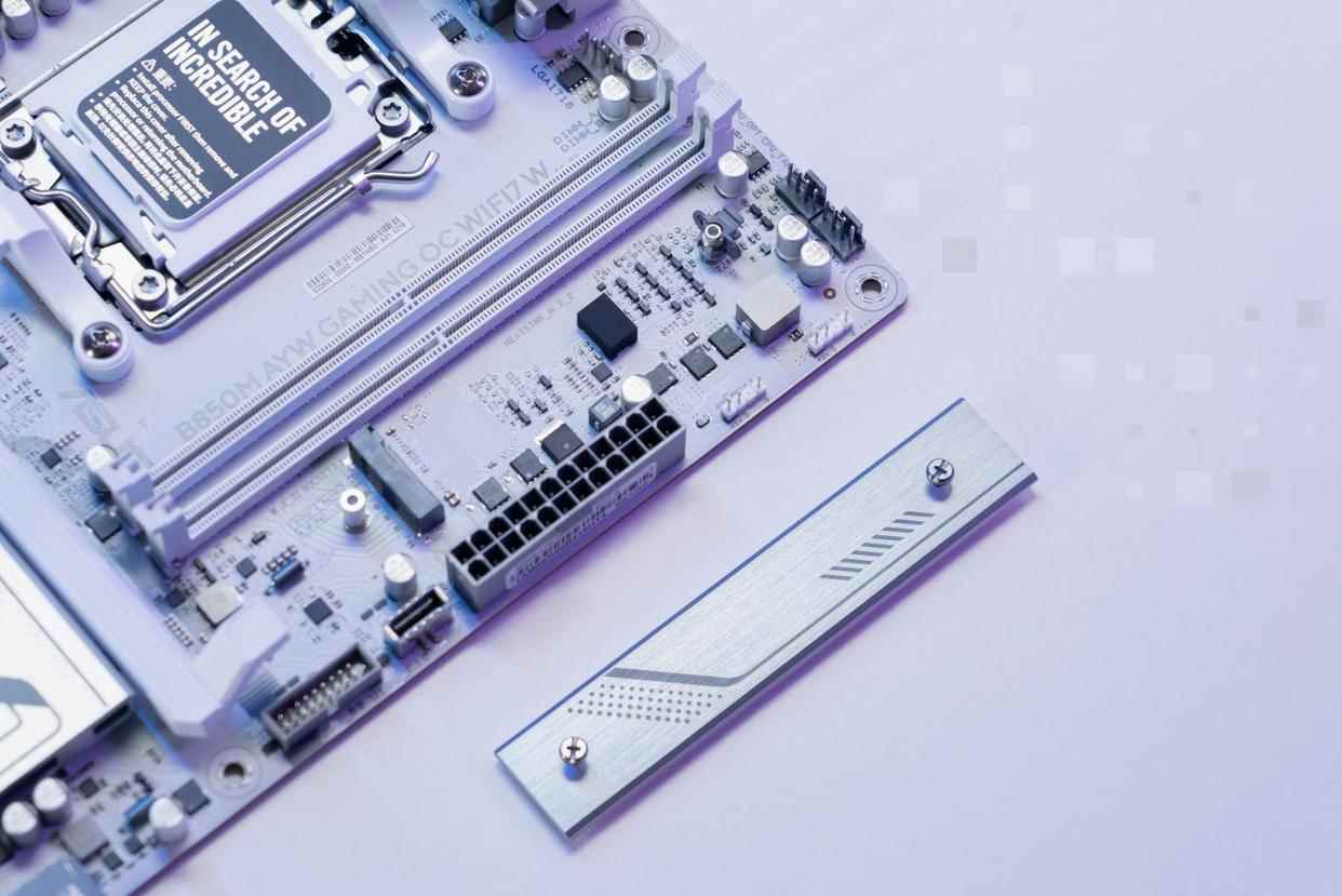 1000多元就能拥有的装机神器! 华硕B850M AYW OC哎呦喂主板性能测评