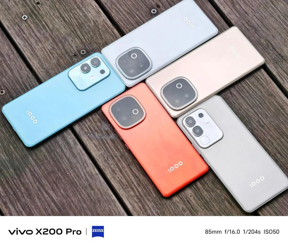 现在买手机不用追旗舰！这 5 款中端机够香，1500 左右就能拿下