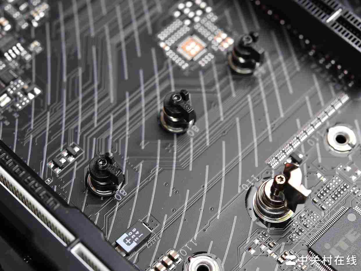 200S Boost功能显著改善游戏性能!技嘉 Z890 A ELITE WIFI7 小雕主板评测