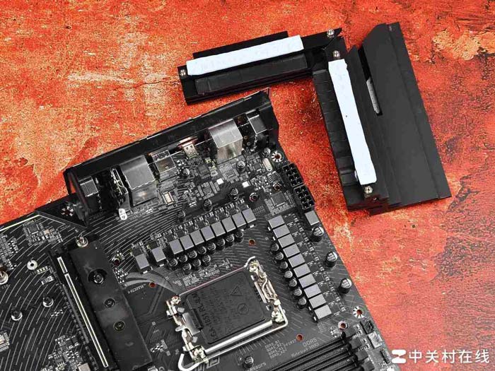 200S Boost功能显著改善游戏性能!技嘉 Z890 A ELITE WIFI7 小雕主板评测