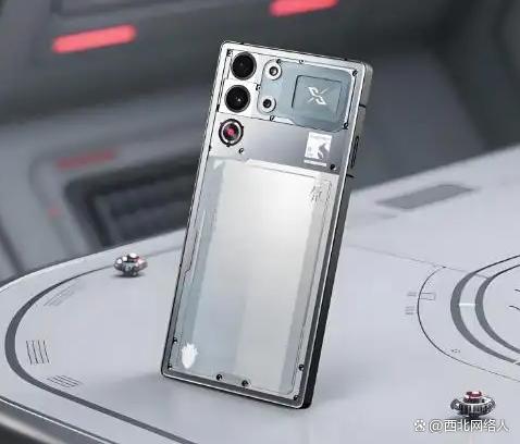 内置24000转/分钟风扇! 努比亚红魔11 Pro优缺点简评