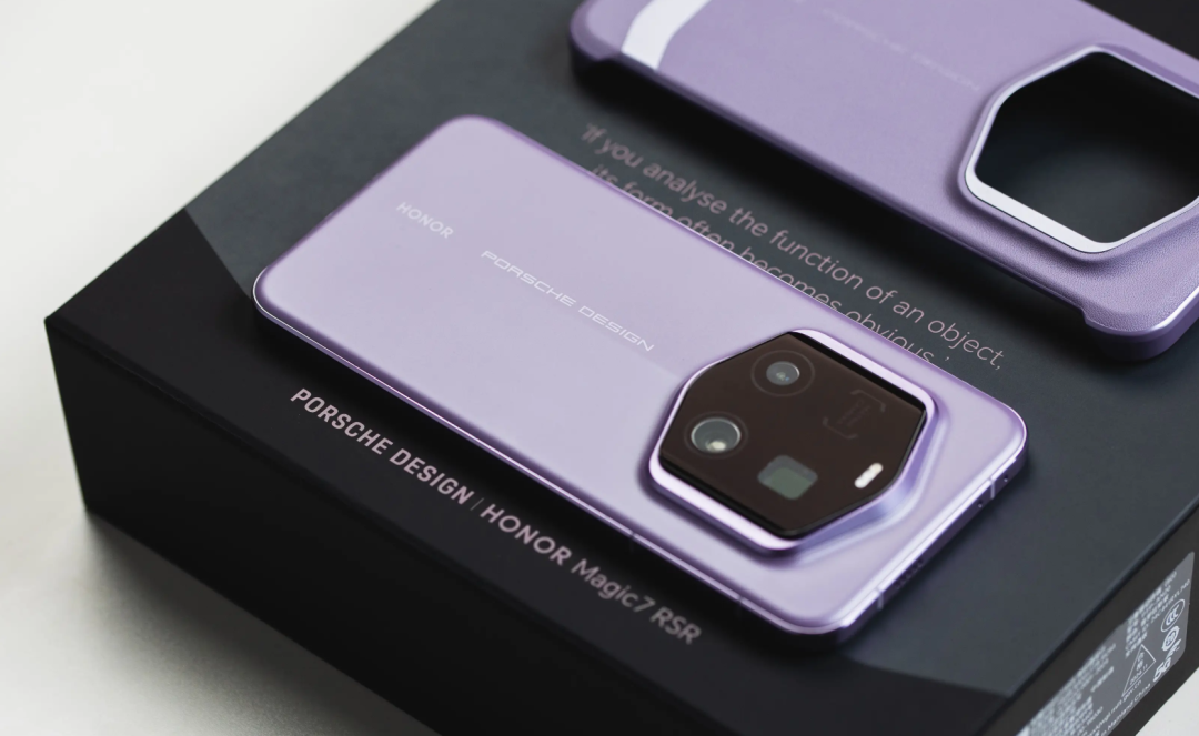 安兔兔好评榜出炉！安卓榜首竟是它，iOS 冷门机型逆袭，iPhone17 未上榜