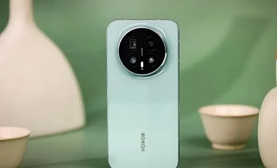 2025 选手机别瞎买！这 4 款能用五年不卡顿，堪称 “手机界老黄牛”