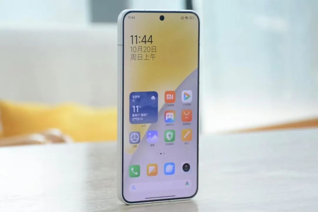 3500 元左右选手机？老旗舰和新中端价持平，这 3 款直屏机口碑拉满