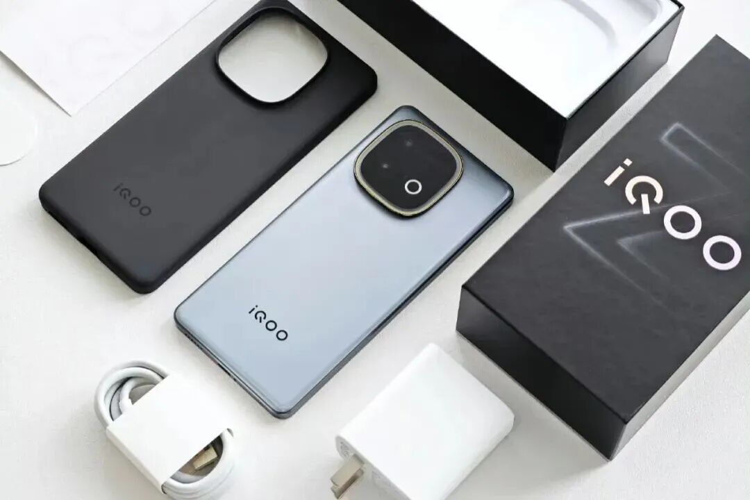 2000 元内捡到宝！4 款天玑 9400 + 大电池手机，游戏续航双在线