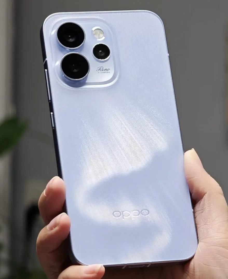 2600 + 买影像强机？OPPO Reno 15 实测：2 亿像素很能打，但这 2 个缺点要慎选