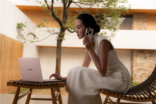 拂晓粉、瑞红双色焕新！两款新配色鸿蒙电脑今日开售 生产力拉满