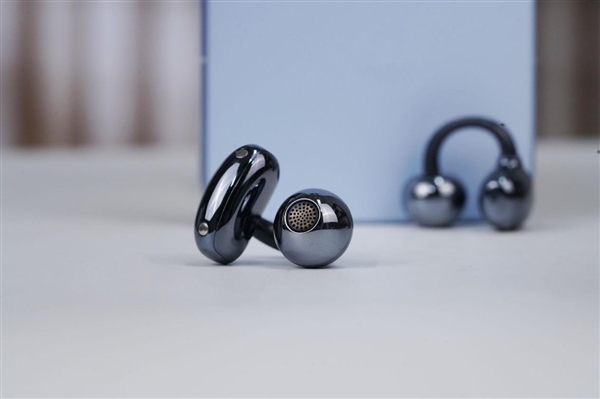 全新横向跑道式设计！荣耀500系列图赏