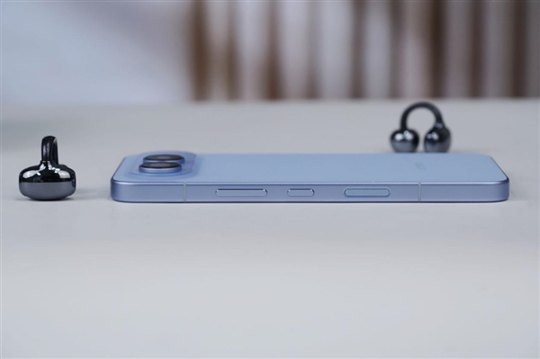 全新横向跑道式设计！荣耀500系列图赏