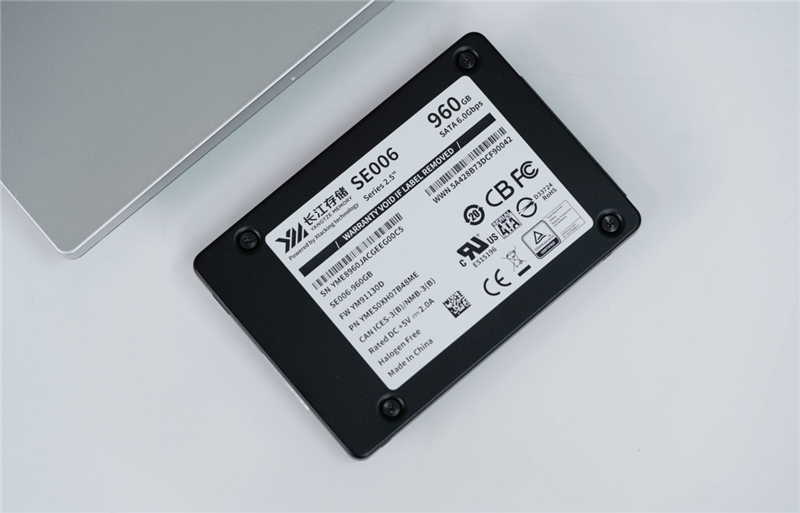 企业级SATA SSD天花板！长江存储SE006 960GB评测：持续3天高负荷测试 全程稳定读写