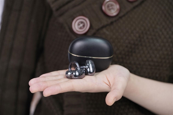 全新横向跑道式设计！荣耀500系列图赏