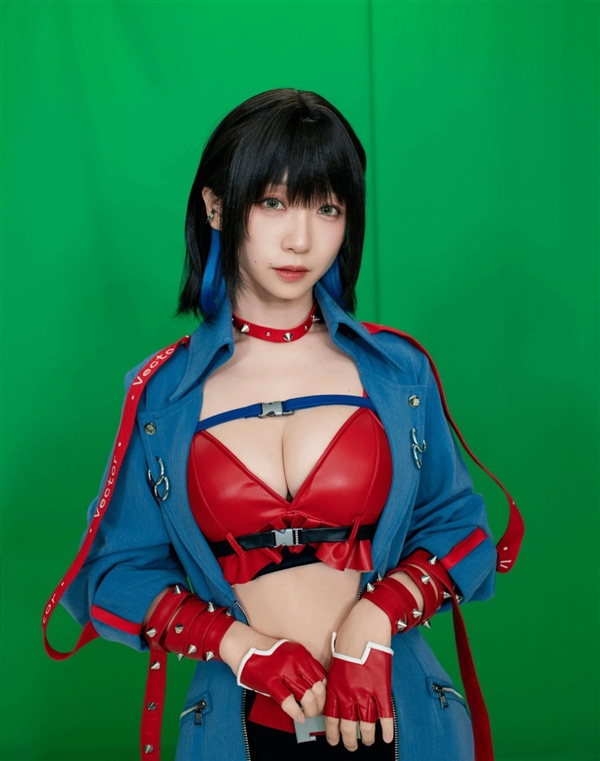 日本美女伊织萌Cos《妮姬》图赏：纯欲天花板