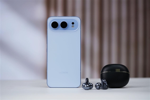 全新横向跑道式设计！荣耀500系列图赏