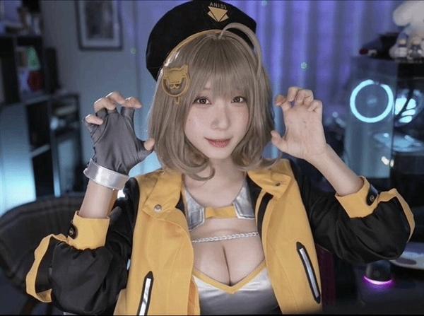 日本美女伊织萌Cos《妮姬》图赏：纯欲天花板