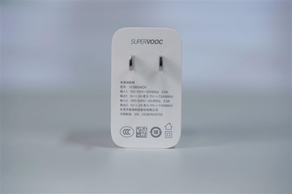 同档唯一165Hz超高刷直屏！一加Ace 6图赏