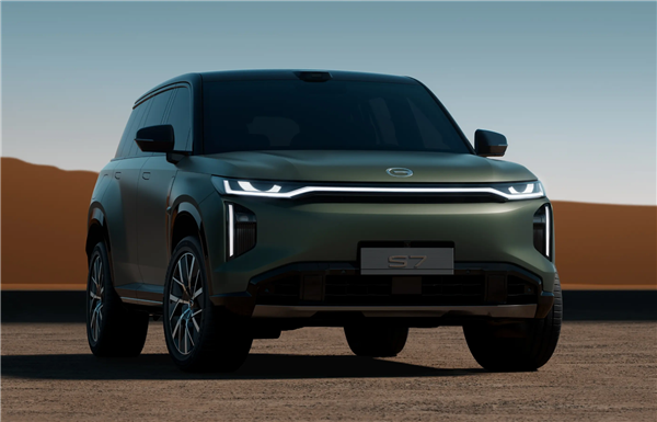 车主称传祺向往S7座椅变形 4S店：你太胖了 应该减肥