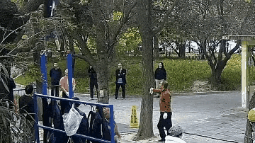 量力而为！六旬老人公园里连做14个单杠大回环心梗离世