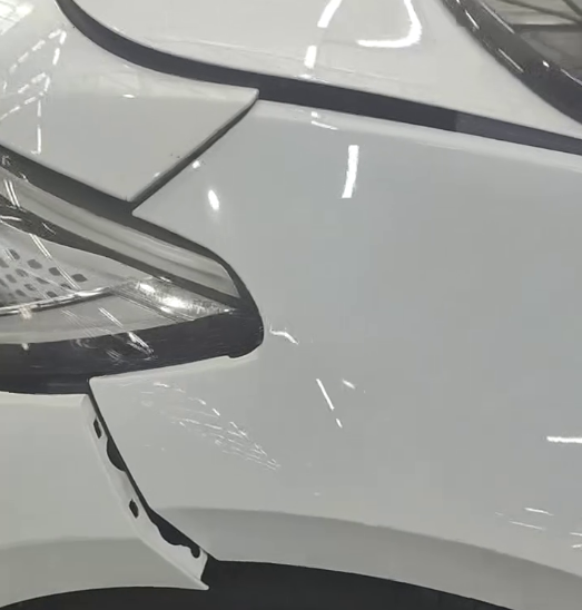 大众ID.3车主称车辆自动挂D挡撞墙 厂家不给数据