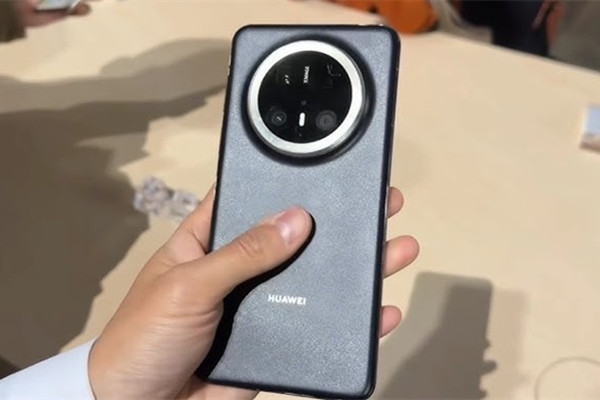 鸿蒙6加速完善生态：华为Mate 80出厂预装