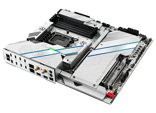 神奇主板竟然有36个USB接口！可惜是Intel老平台 还都是USB-A