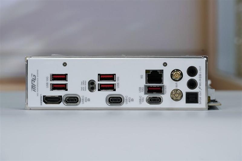 AM5 ITX板皇驾到! 微星MPG X870I EDGE TI EVO WIFI 刀锋 钛主板评测