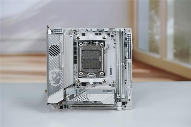 AM5 ITX板皇驾到! 微星MPG X870I EDGE TI EVO WIFI 刀锋 钛主板评测