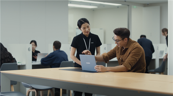 HUAWEI Mate 80系列必备！HUAWEI Care+才是旗舰机的“安心搭档”