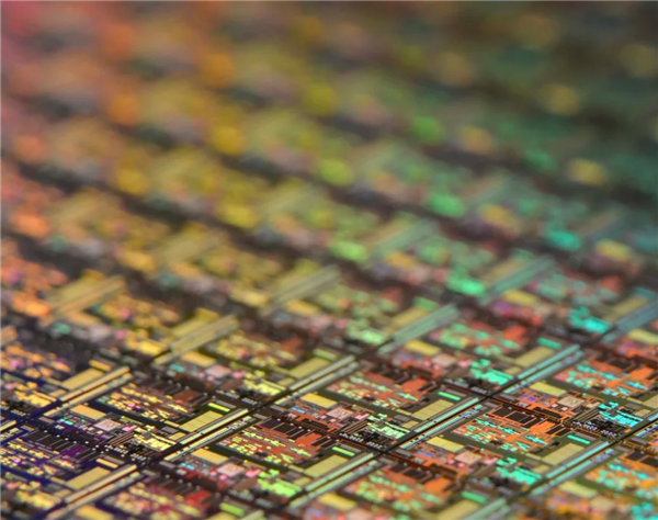 美国官方投资EUV初创企业xLight：1000W功率 4倍于ASML光刻机