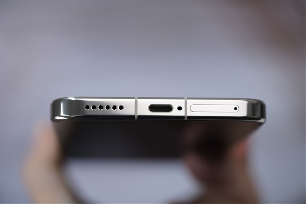 首发麒麟9030 Pro！华为Mate 80 Pro Max图赏