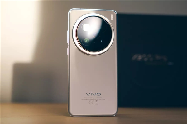 vivo：诋毁性评论置顶是主播误触所致
